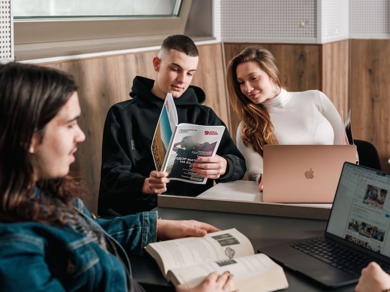 Ученици в СофтУни БУДИТЕЛ